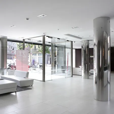 & Olimpica Otel Barselona