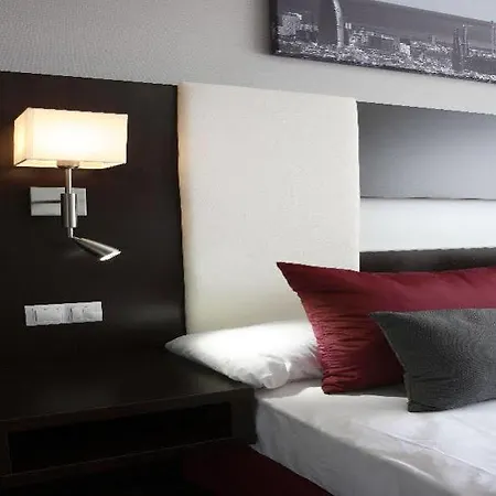 & Olimpica Hotel Barcelona