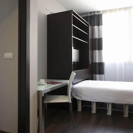 & Olimpica 4* Barcelone