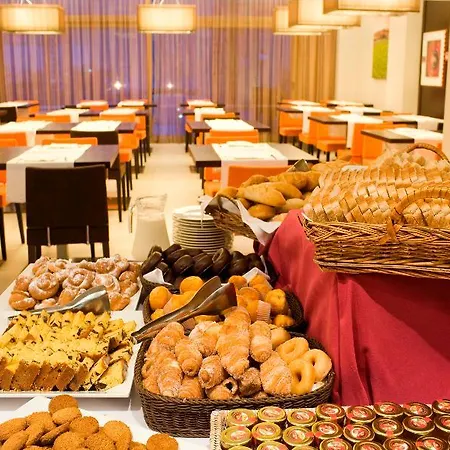 & Olimpica Hotell Barcelona