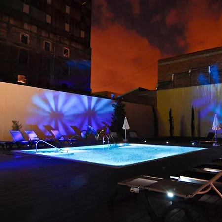 & Olimpica Barcelone